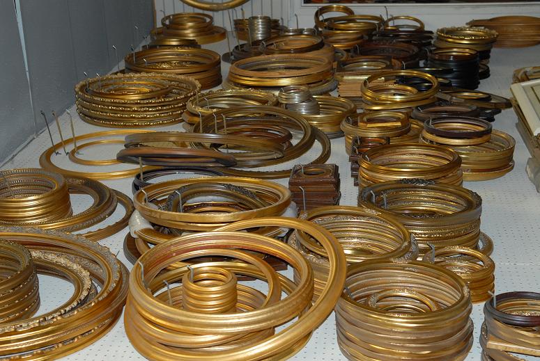 round frames